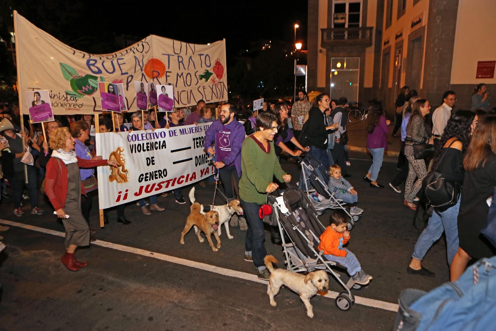 Manifestación contra la violencia machista en Las Palmas de Gran Canaria (ALEJANDRO RAMOS)