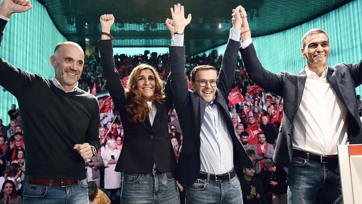 Gallardo pide abrir una nueva etapa socialista en Extremadura para acabar con las "mentiras" del PP