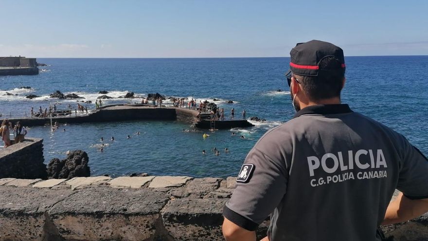 Casi dos años esperando para entrar en la Policía Canaria: el periplo de los excluidos de las oposiciones por llevar tatuajes