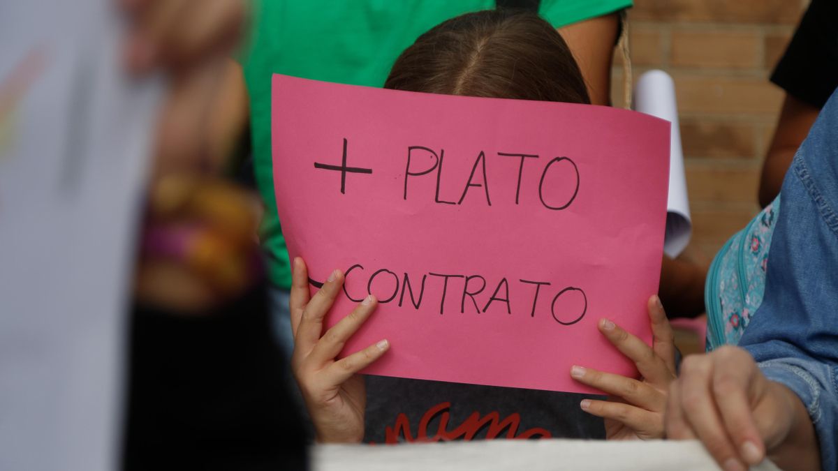 Protesta por el comedor en el CEIP Noreña de Córdoba
