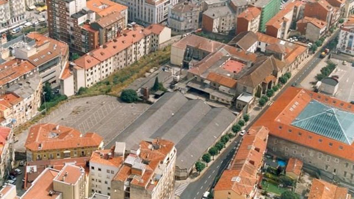 Imagen aérea de la Calle Alta de Santander.