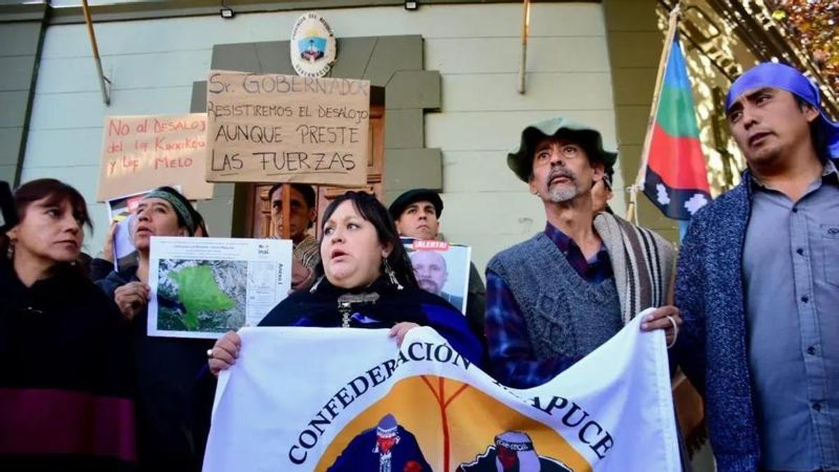 Alerta y fuerte reclamo de la comunidad mapuche de Villa La Angostura por el operativo de desalojo en las Lof Kinxikew y Melo