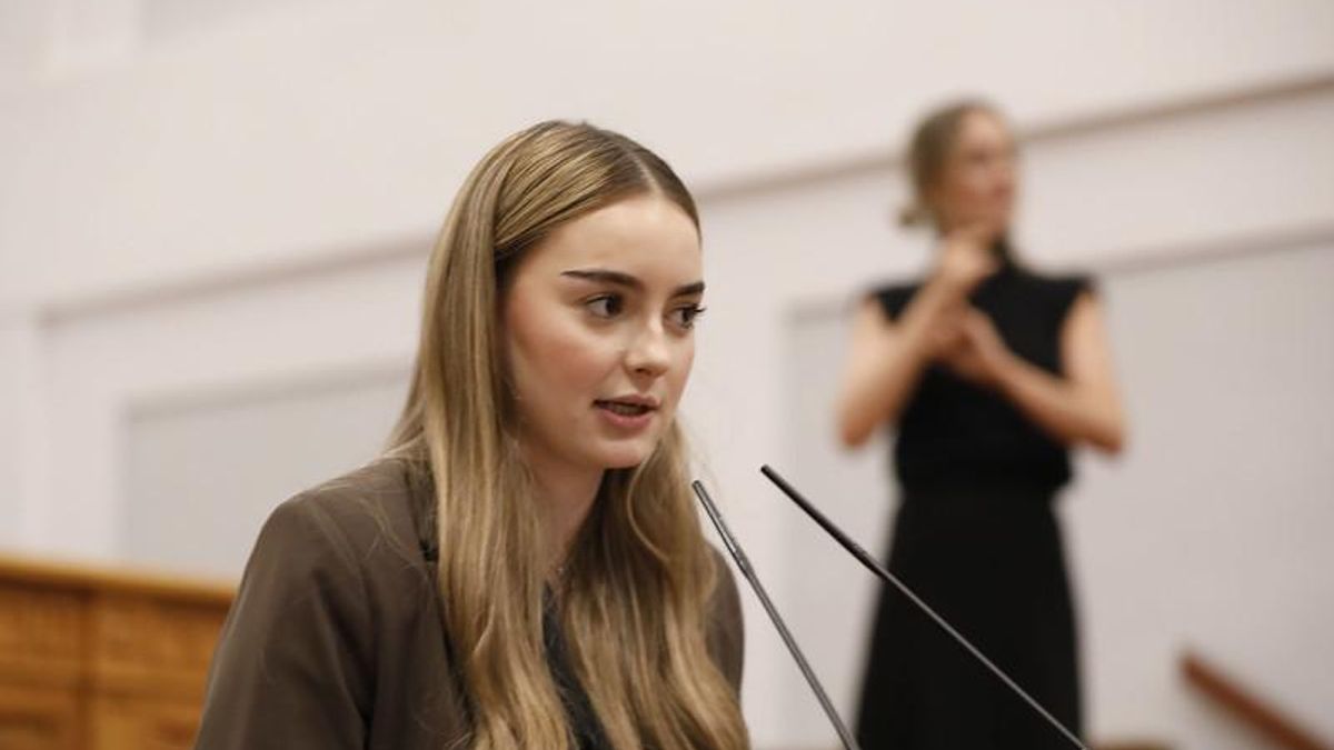 Isabel Rodríguez, enfermera: "Mi sordera es invisible y muchas veces no se percibe que necesito apoyo"