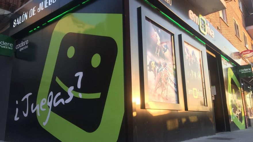 Los socialistas gallegos proponen prohibir por ley los locales de apuestas cerca de los colegios