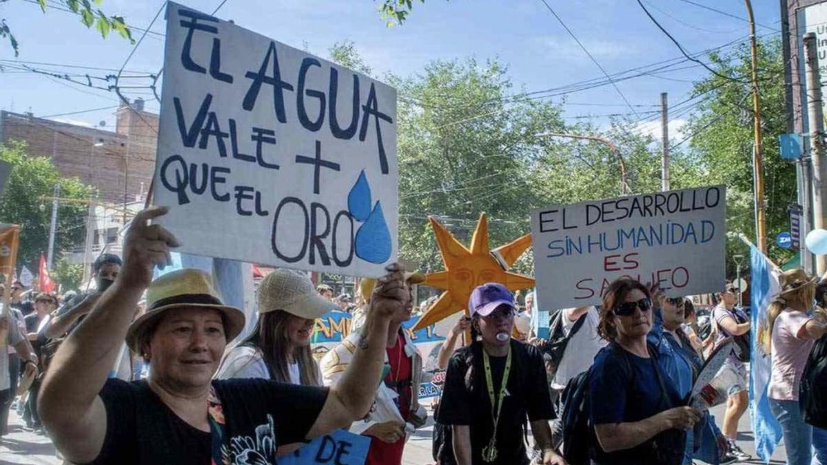 Manifestación en defensa del agua