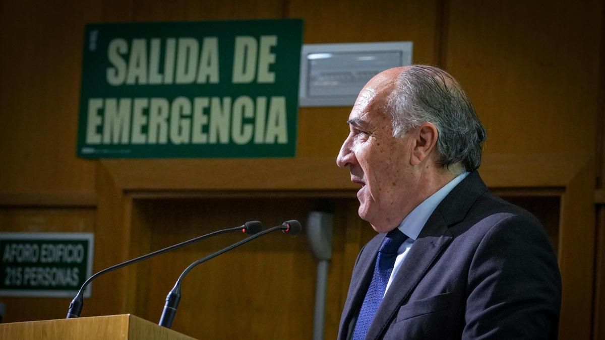 Archivo - El alcalde de Algeciras y senador por Cádiz, José Ignacio Landaluce, en una intervención pública. ARCHIVO
