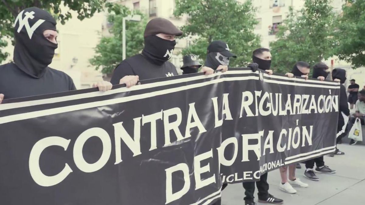 Detenidos cinco neonazis armados durante una concentración racista no autorizada en Lavapiés
