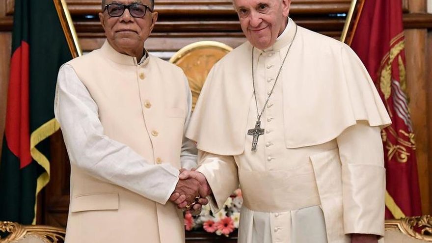 El presidente de Bangladesh felicita al papa por alzar su voz por los rohinyás