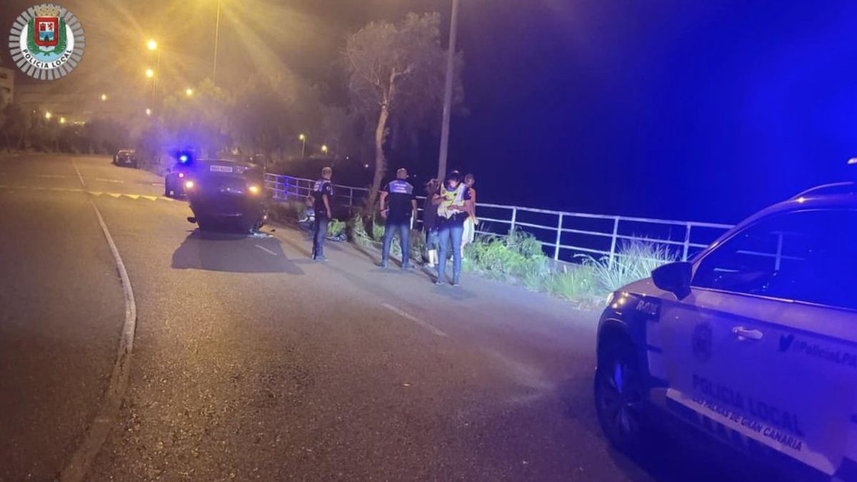 Un conductor da positivo en alcoholemia tras volcar con su coche y huir del lugar en Las Palmas de Gran Canaria