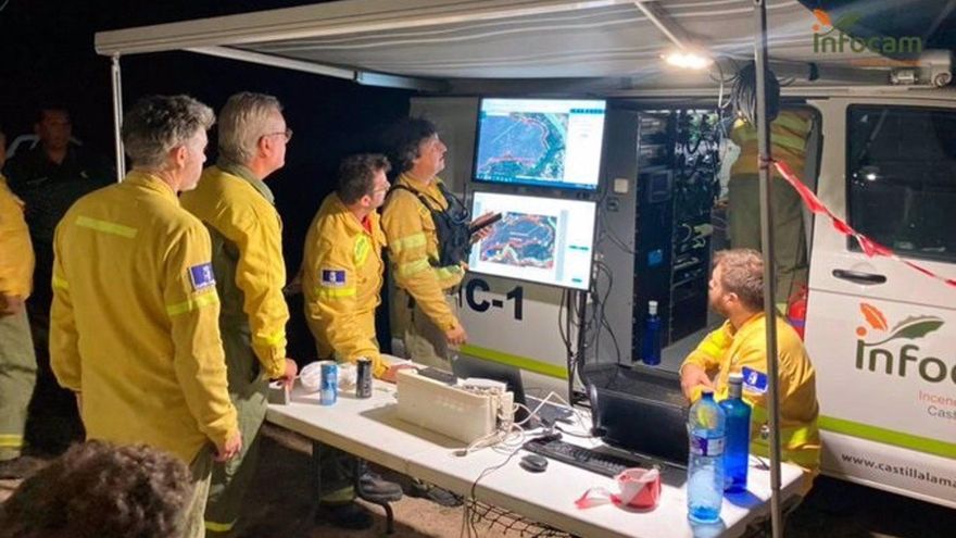 Puesto de mando del incendio de Riópar