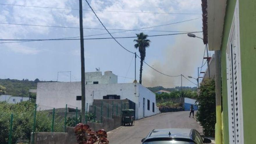 Columna de humo en El Tanque este viernes