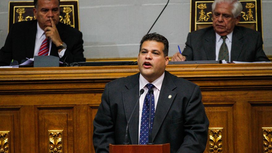 Opositores venezolanos informan sobre la muerte de un exdiputado exiliado desde 2019