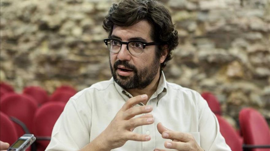 Carlos Spottorno asegura que la foto "debe servir para superar el desinterés por una noticia"