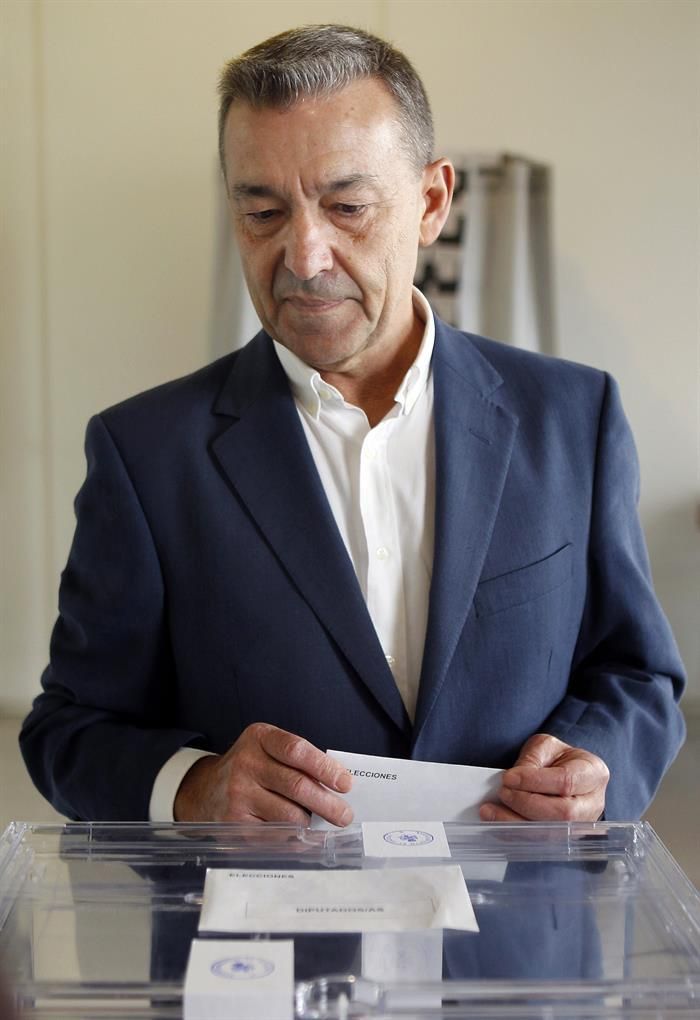 El presidente del Gobierno de Canarias, Paulino Rivero.