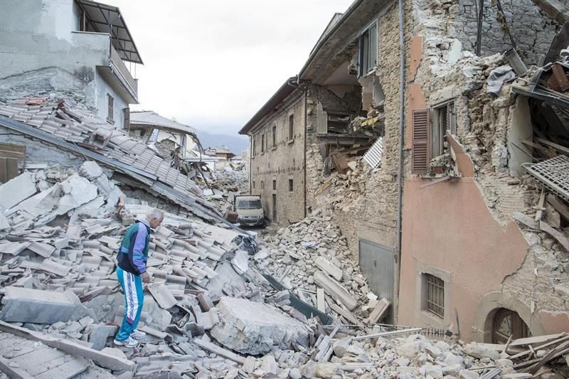 Al menos 19 muertos tras el terremoto que ha sacudido el centro de Italia