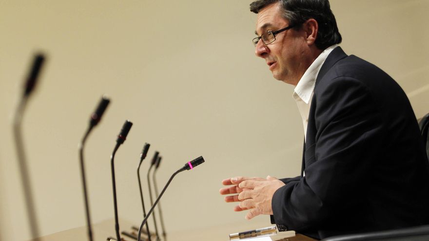 IU avisa a Rubalcaba de que reducir la circunscripción electoral es una "aberración" que fomenta el bipartidismo