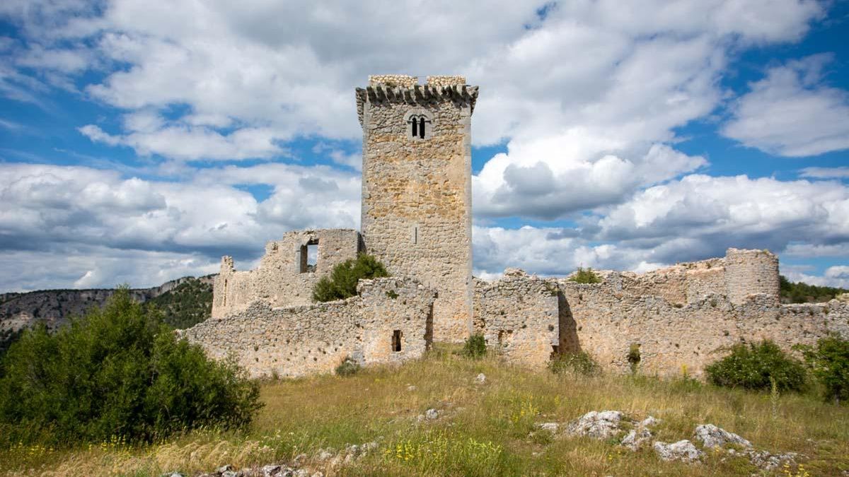 La majestuosa torre del homenaje representa el elemento más espectacular y mejor conservado de todo el conjunto monumental de Ucero