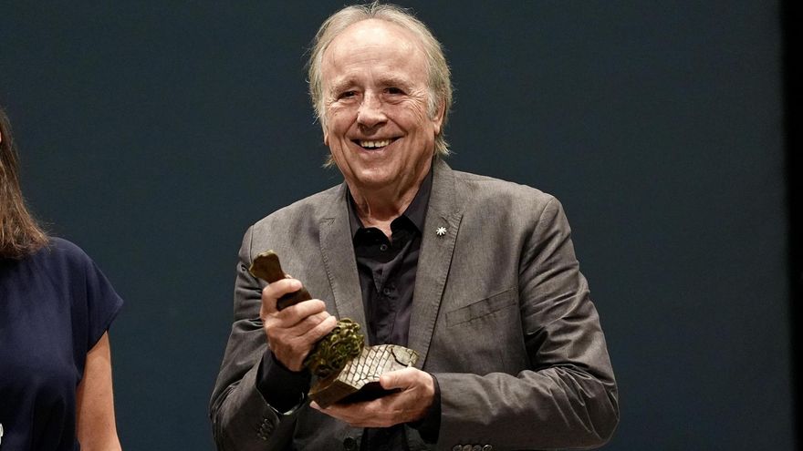 Serrat: "Nuestros representantes están adoptando posiciones que no ayudan a lo que necesita un sistema democrático"