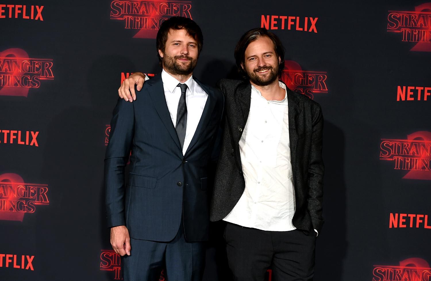 Los hermanos Duffer en la première de Stranger Things 2