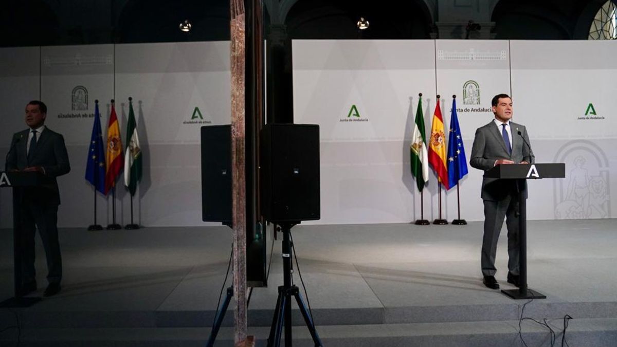 El presidente de la Junta de Andalucía, Juanma Moreno, comparece tras la Conferencia de presidentes celebrada este lunes.