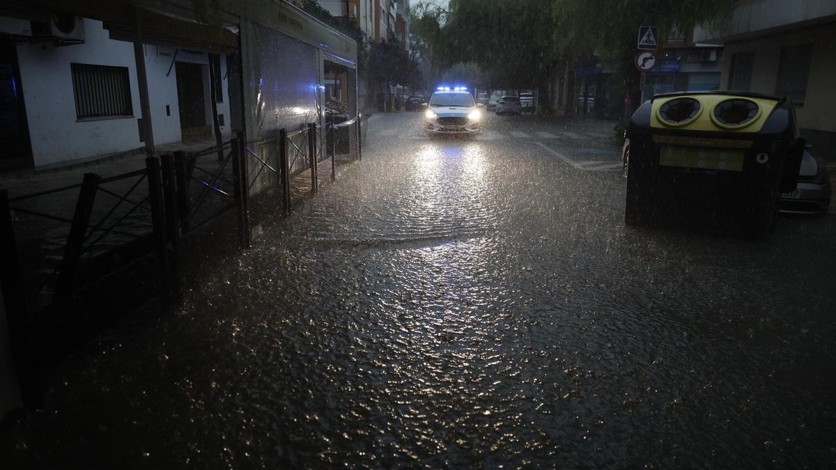 Aemet decreta la alerta naranja por lluvias en el litoral norte de Alicante y amarillo en el interior sur de Valencia