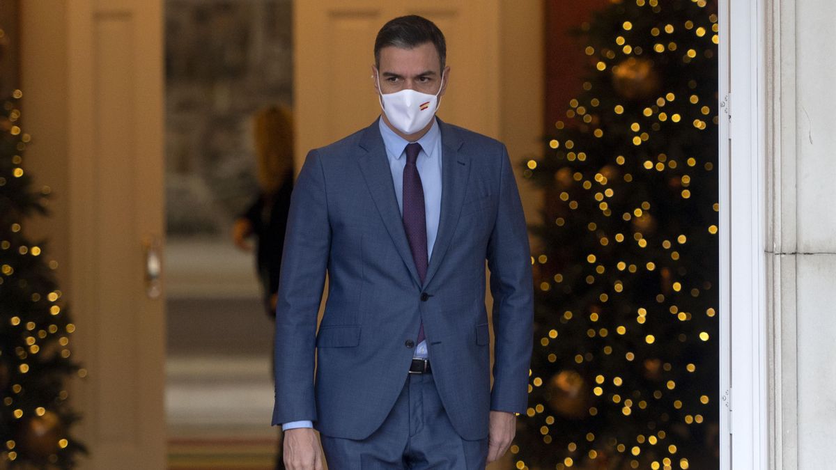 El presidente del Gobierno, Pedro Sánchez, acude a recibir al presidente de la República de Chipre, en el Palacio de la Moncloa, a 9 de diciembre de 2021, en Madrid, (España). El encuentro se produce en el marco de la visita del presidente de Chipre a Esp