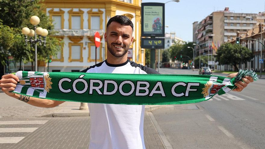Álex Martín refuerza la defensa del Córdoba CF