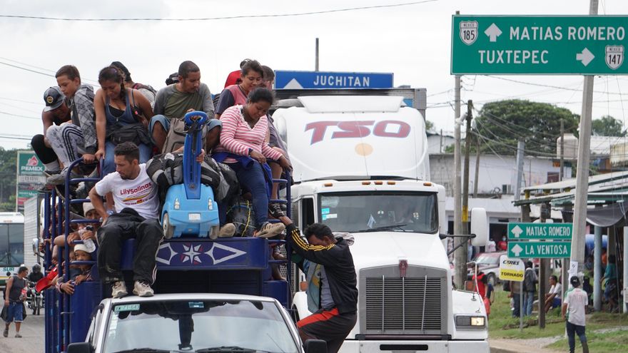 Caravana migrante avanza lenta por sur de entre el cansancio y las dolencias