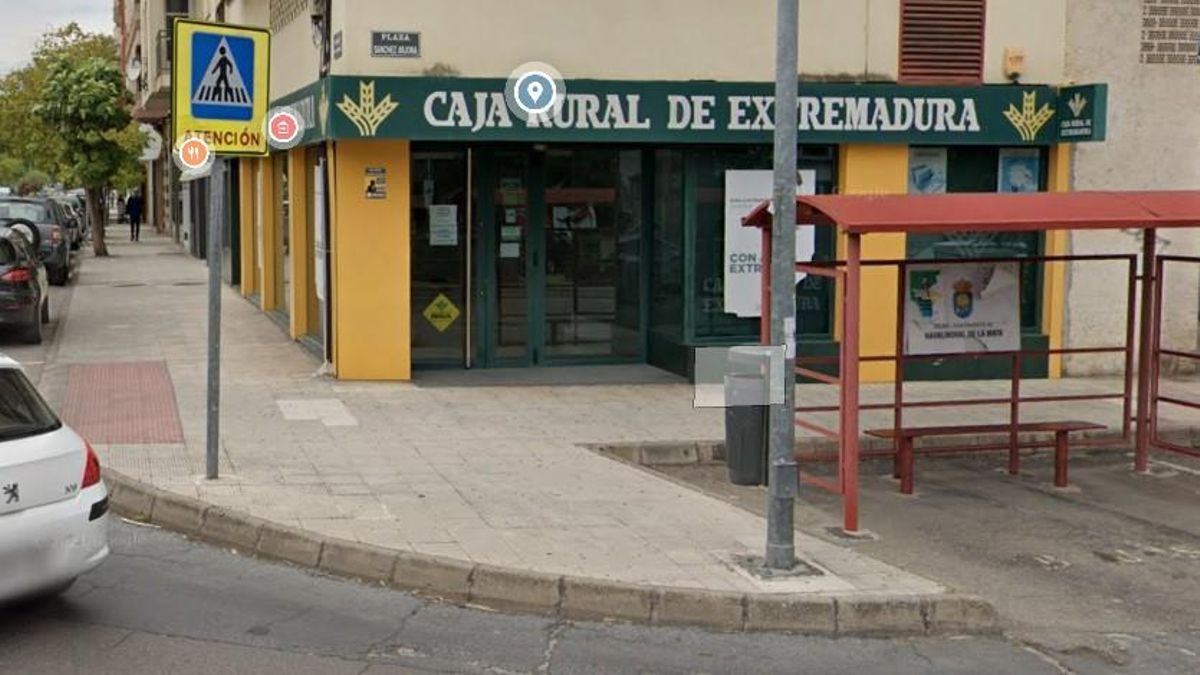 Sucursal financiera atracada en Navalmoral de la Mata este jueves