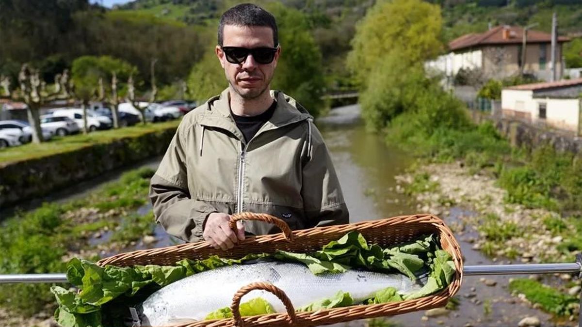 El 'campanu del Sella' más tardío de la historia, capturado un mes después de que se abriera la temporada