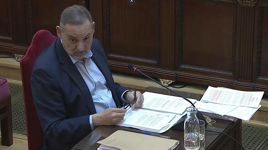 El exministro José Luis Ábalos durante una respuesta al fiscal anticorrupción en el Supremo.