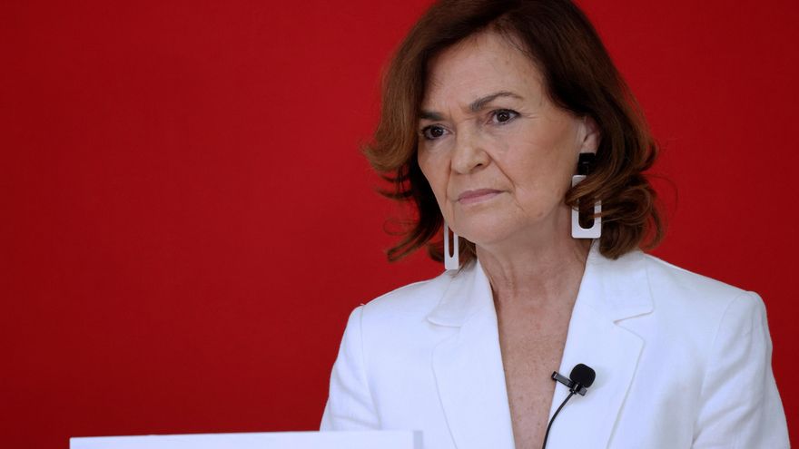 Castilla-La Mancha premia a Carmen Calvo por ser un "referente feminista indiscutible"