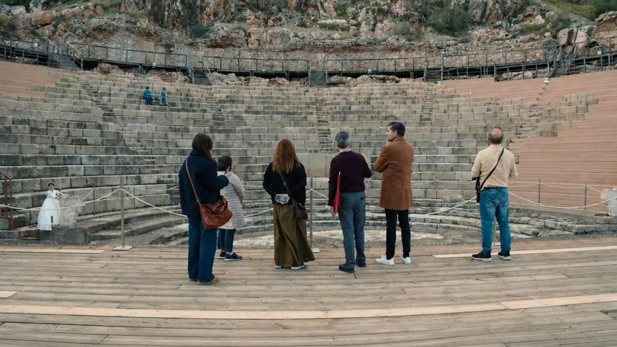 La autoridades, en el Teatro romano de Medellín