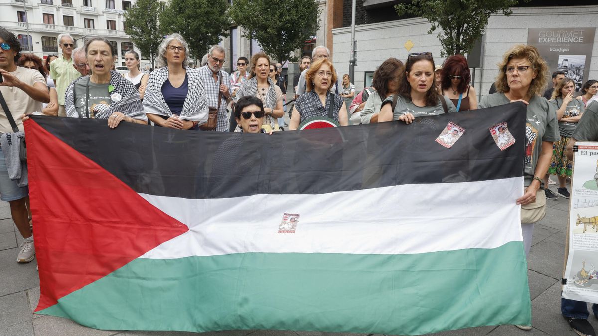 Un sindicato de profesores de Madrid exige el cese de prohibiciones sobre símbolos de apoyo a Palestina