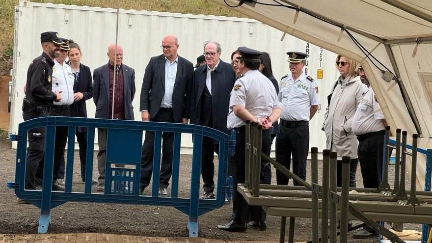 El Defensor del Pueblo apela a que el resto de regiones acojan a menores migrantes llegados a Canarias