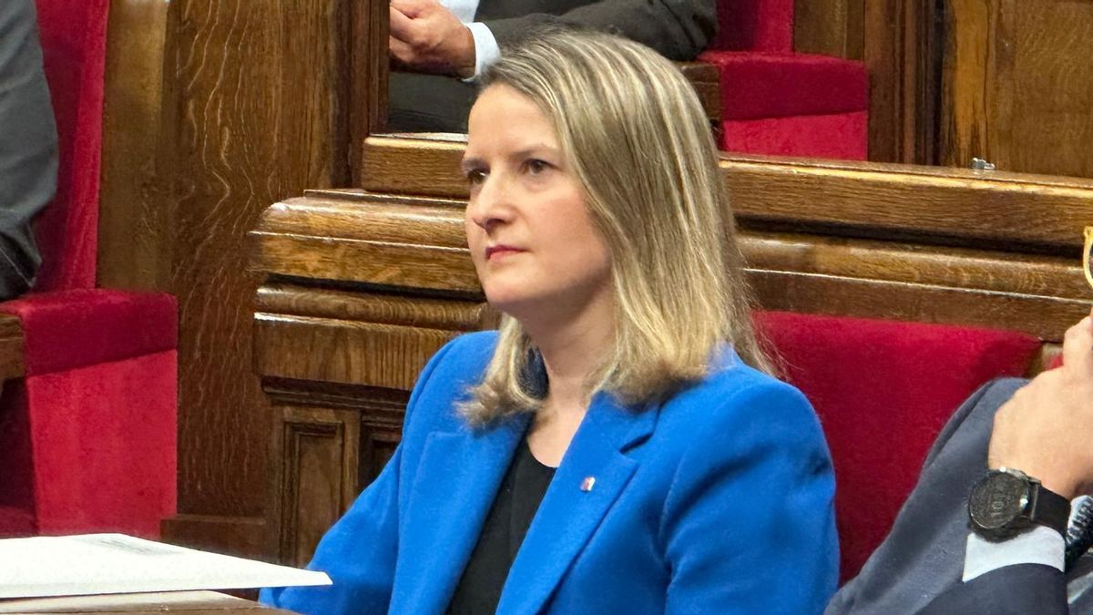 La consellera catalana de Derechos Sociales dimite y será relevada por su número dos