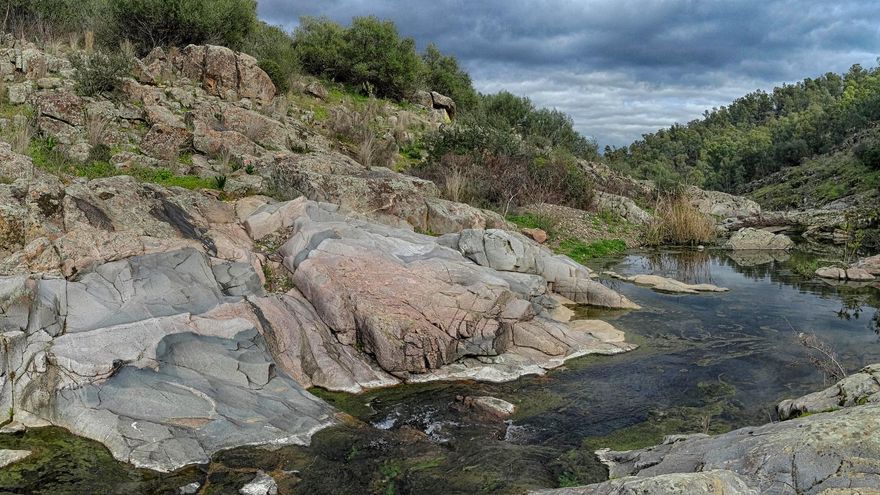 Pozas en el cauce alto del Río Huéznar.