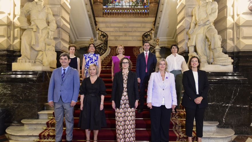 Bizkaia estrena un nuevo Gobierno foral en femenino: el 80% del gabinete de Etxanobe son mujeres