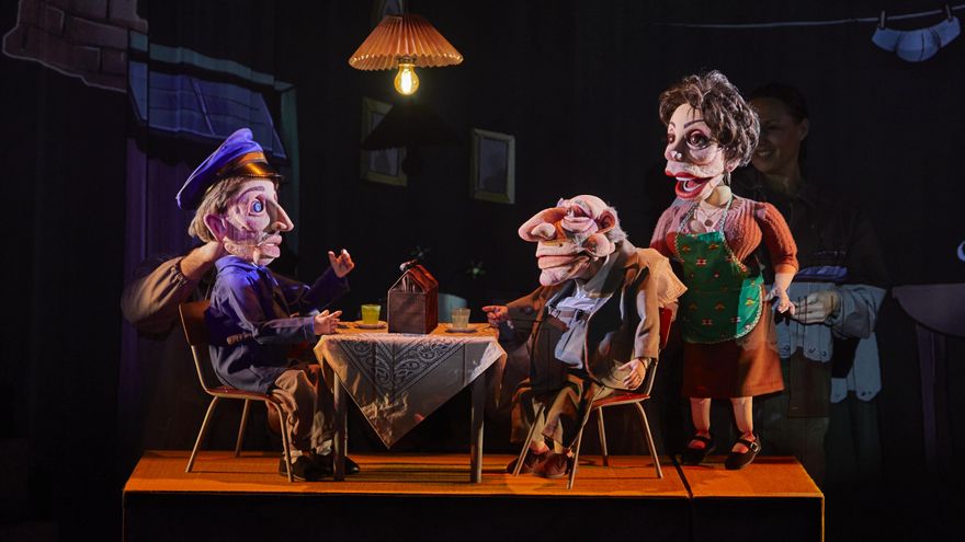 'El Verdugo' de Berlanga y Azcona renace en marionetas de gomaespuma