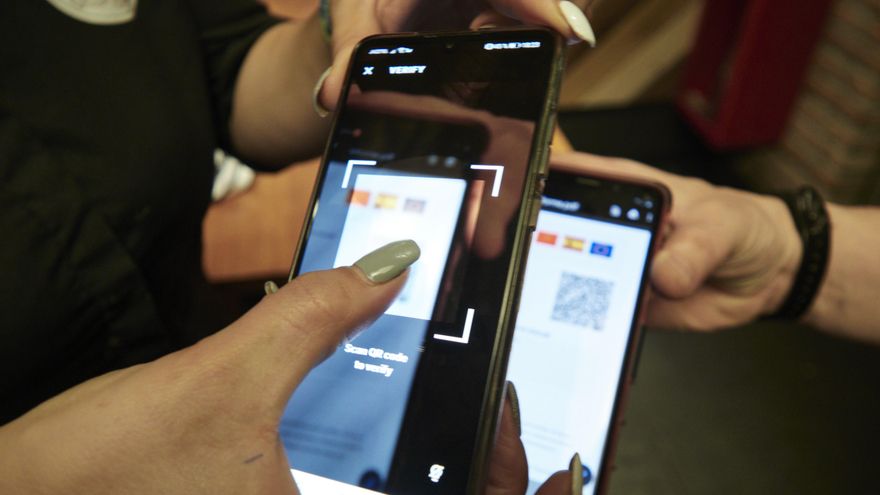 La COVID sigue ganando terreno en Extremadura: 156 contagios este martes, 63 de ellos en Badajoz