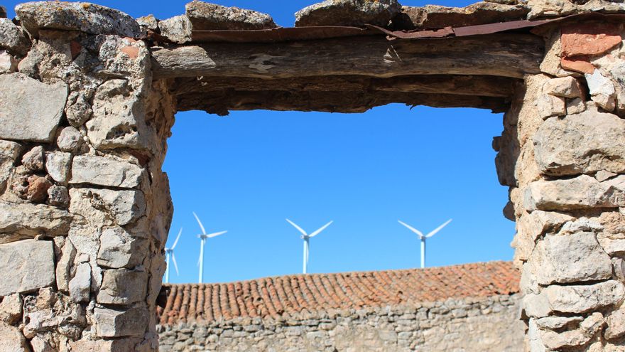 La 'Generación de la Molineta': crecer con el viento en Higueruela