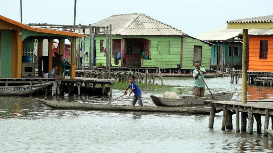 Palafitos en Nueva Venecia.