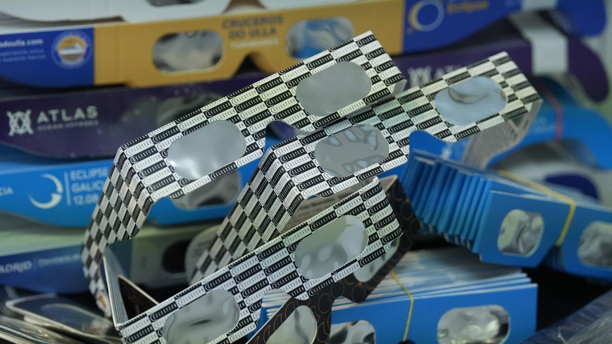 Gafas homologadas para observar el eclipse.