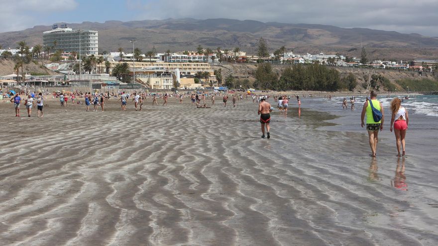 Playa del Inglés esta Semana Santa. (ALEJANDRO RAMOS)
