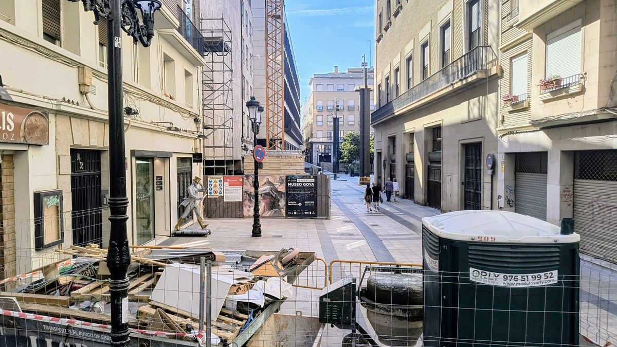 Calle Santiago desde Palacio Montemuzo.
