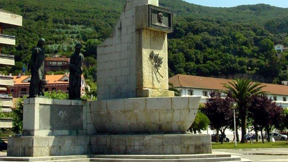 El PSOE propone mantener el monumento al franquista Carrero Blanco retirando los elementos con simbología antidemocrática