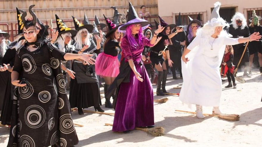 "Quemaremos escobas, no brujas": la celebración mágica que se vive en la Sierra de Albacete