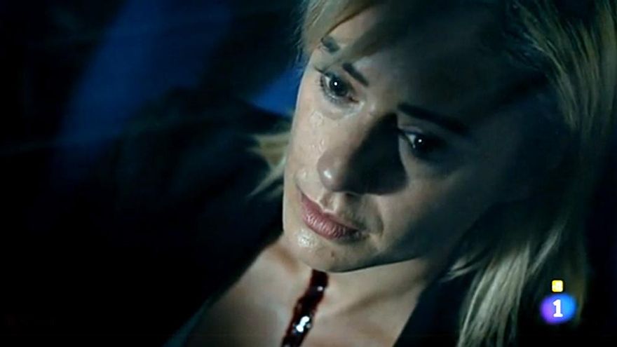 Lola es asesinada por Palacios en "Estoy vivo"