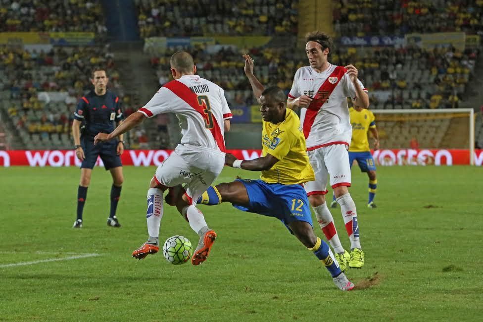 Partido entre la UD Las Palmas y el Rayo Vallecano. (ALEJANDRO RAMOS)