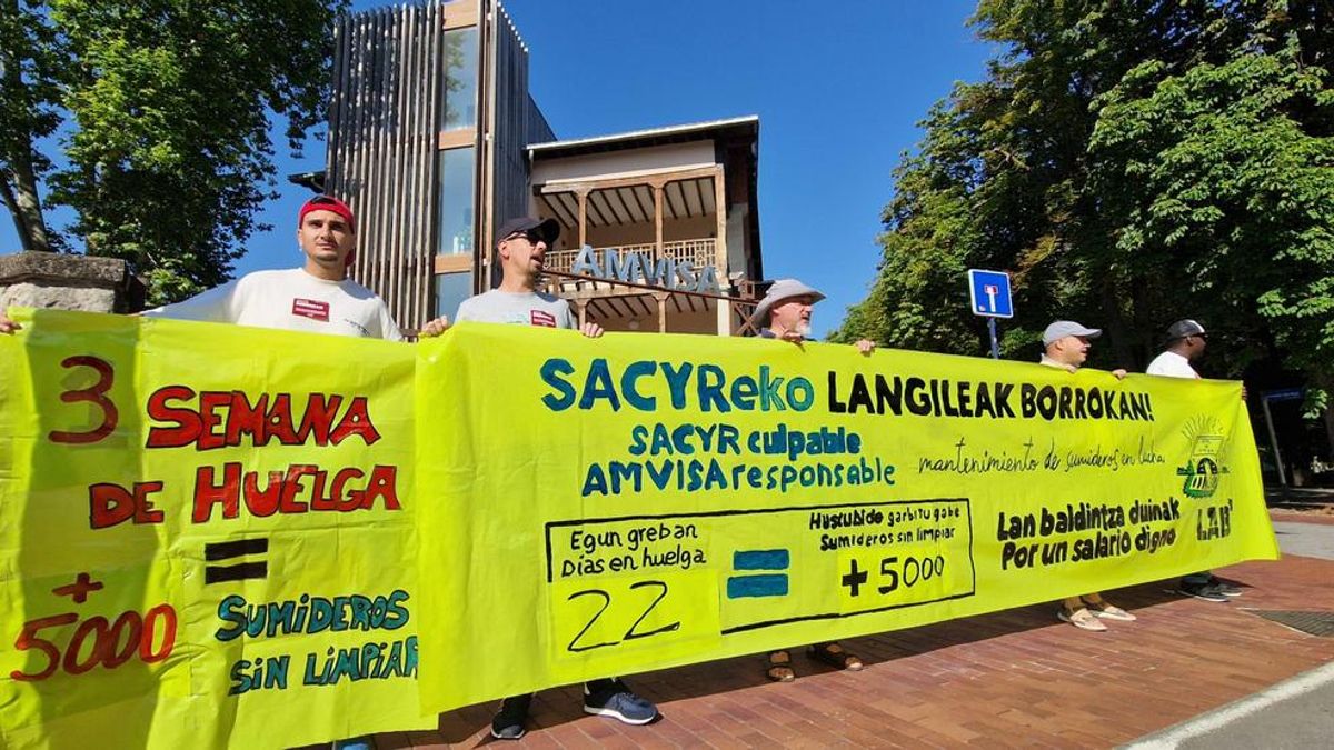 Vitoria desatasca una de sus huelgas: los trabajadores que limpian alcantarillas se entienden con Sacyr tras cuatro meses